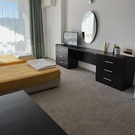 Atlantis & Spa, комплекс атлантис Apartmán Burgas City